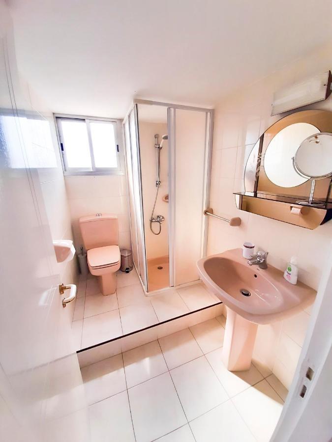 Апартаменты Samson Sea Breeze, 3Bed Sleeps 6, Free Wifi Лимасол Экстерьер фото